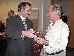 Gerhard Paris mit Dr. Dirk Jordan
